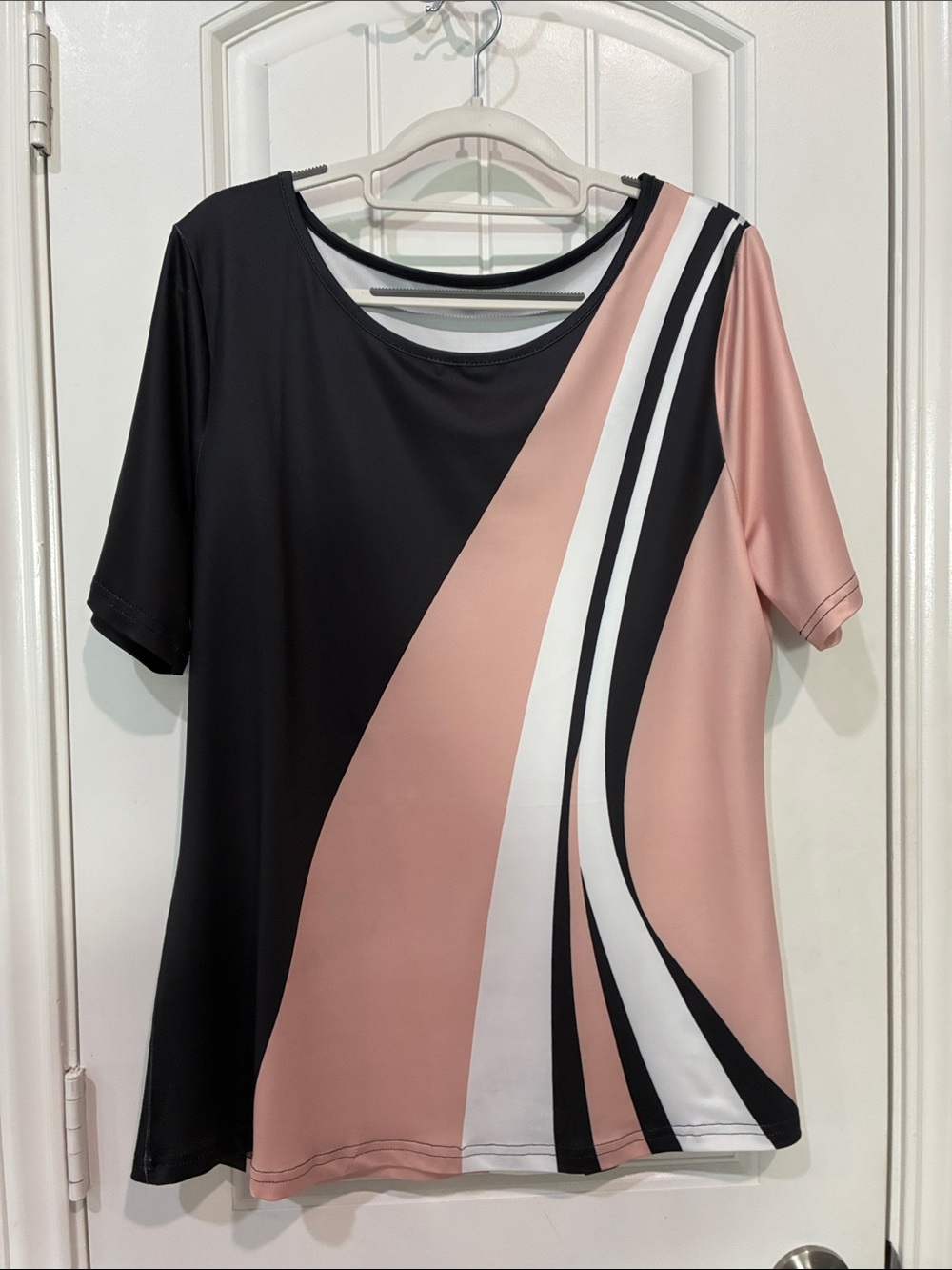 Women’s Black and Dusty Pink Short Sleeve Colorblock Top